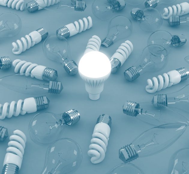 LED-bulbs-vs-bulbs-123RF